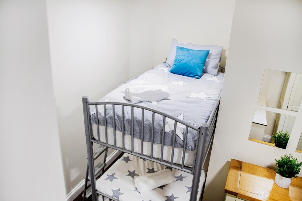 Cosy Open Plan Harbourside Inn With Superking Beds, Wood Burning Stove And Bar Torquay Esterno foto