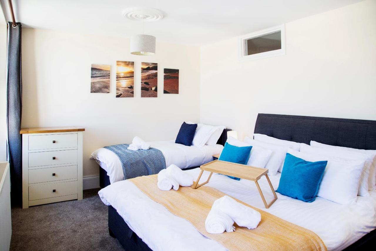 Cosy Open Plan Harbourside Inn With Superking Beds, Wood Burning Stove And Bar Torquay Esterno foto